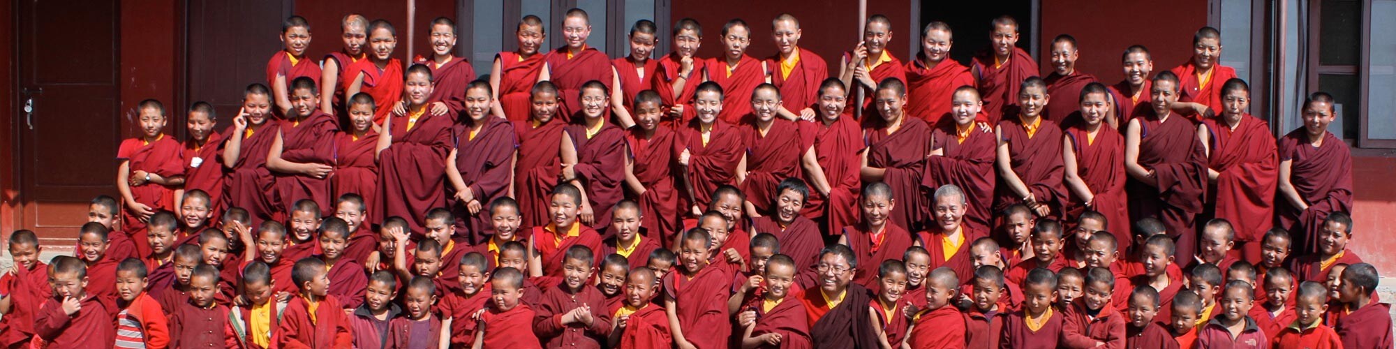 Gruppenfoto der Nonnen von Tsoknyi Gechak Ling